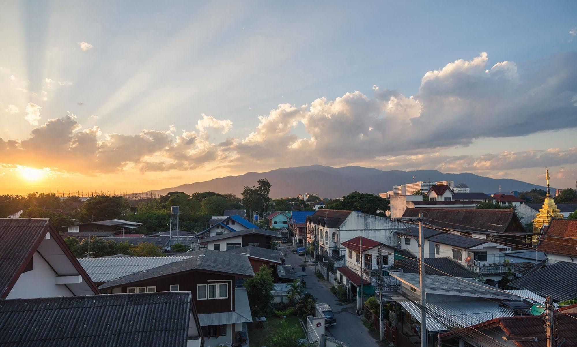 Cozy Inn Chiang Mai Exterior foto